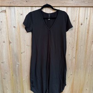 NWOT Bobi Black V-Neck Supreme Jersey Tshirt Dress